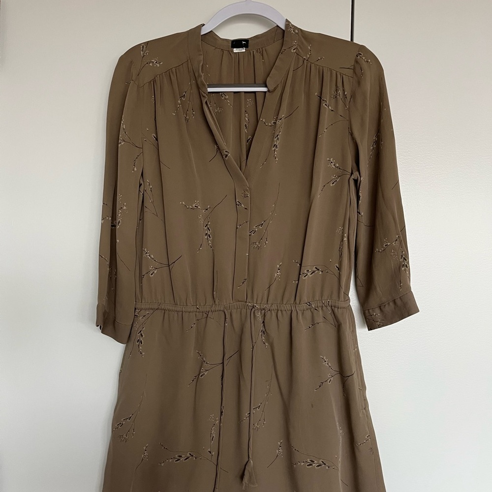 Aritzia T. Babaton 100% silk Bennett shirt dress M